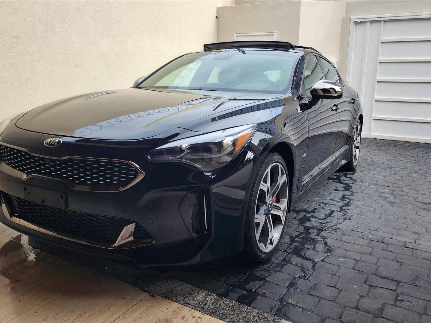 Kia Stinger 3.3 V6 GDI Gasolina GT AWD E-Shift - Imagem 2
