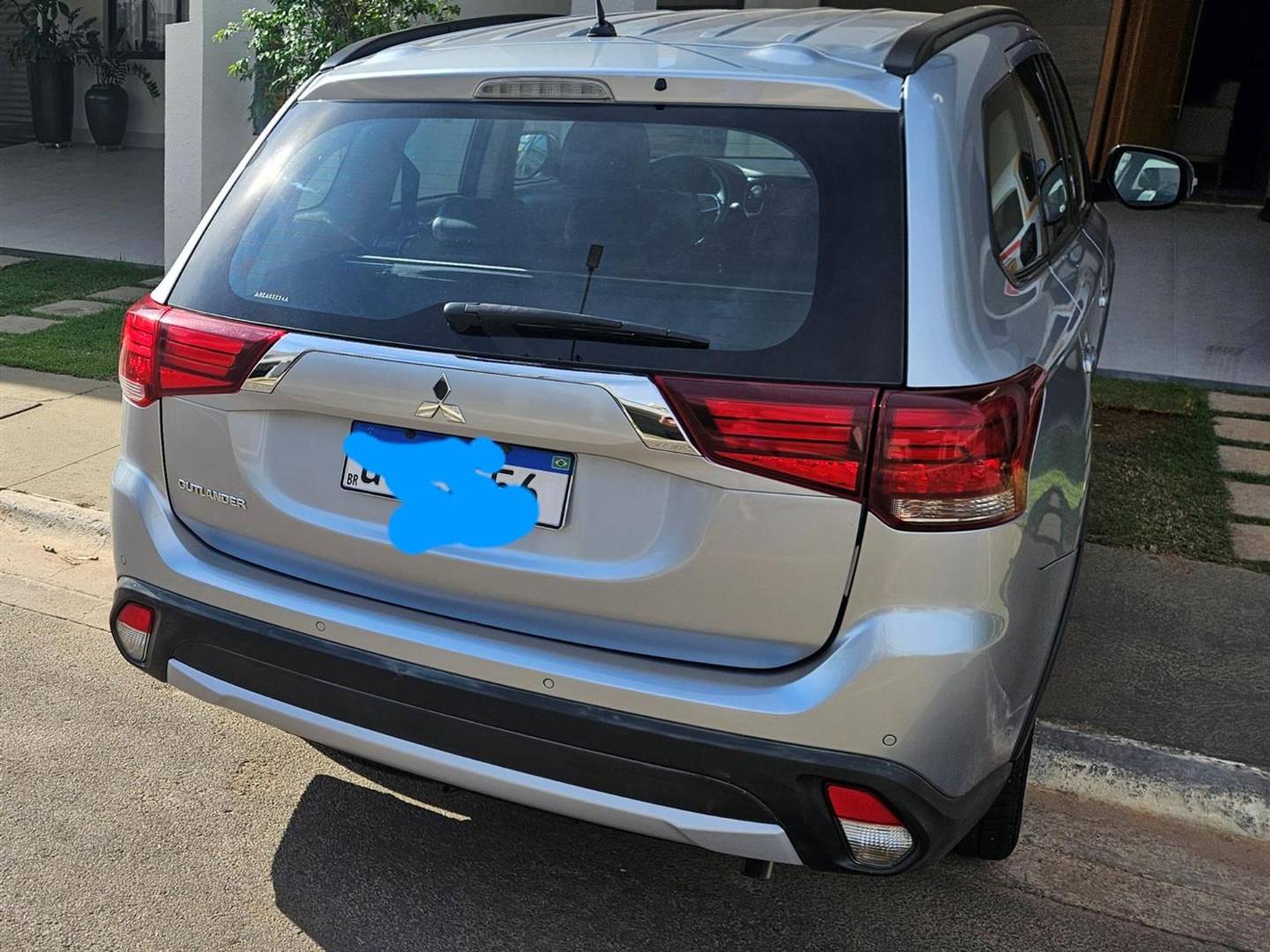 MITSUBISHI OUTLANDER 2.0 16V GASOLINA 4P AUTOMÁTICO - Imagem 4