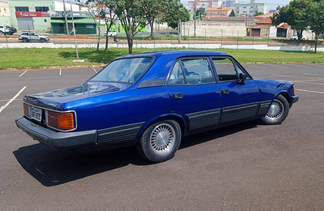 OPALA 2.5 DIPLOMATA SE 8V 4P - Imagem 2