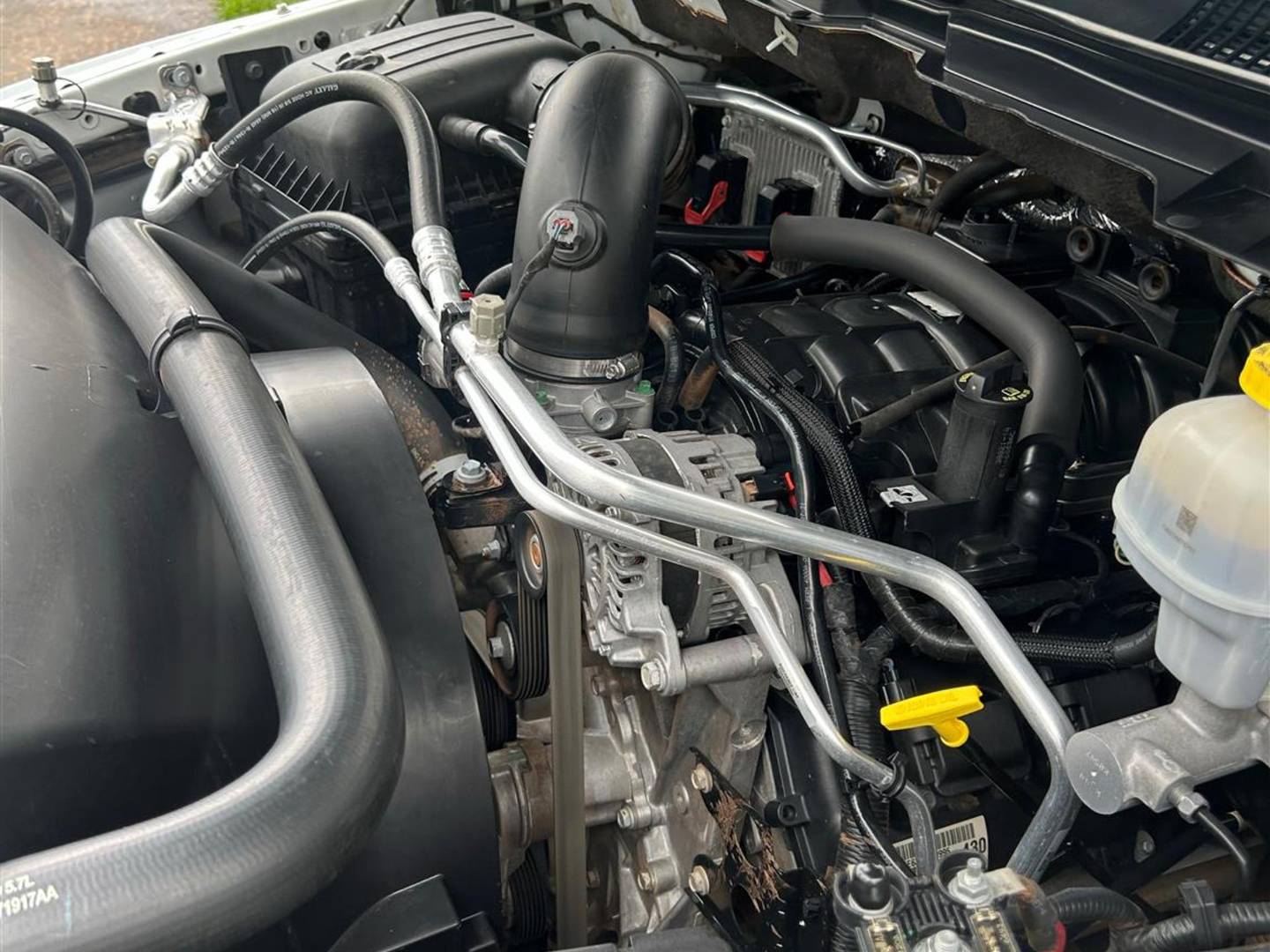 RAM Classic 5.7 V8 Gasolina Laramie CD 4x4 Automática - Imagem 6