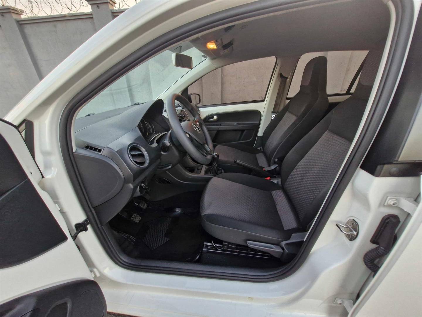 VOLKSWAGEN UP 1.0 170 TSI TOTAL FLEX CONNECT 4P MANUAL - Imagem 5