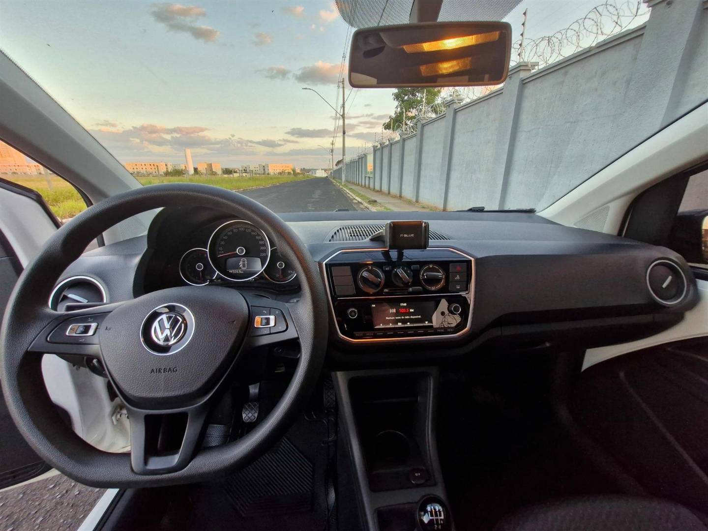 VOLKSWAGEN UP 1.0 170 TSI TOTAL FLEX CONNECT 4P MANUAL - Imagem 7