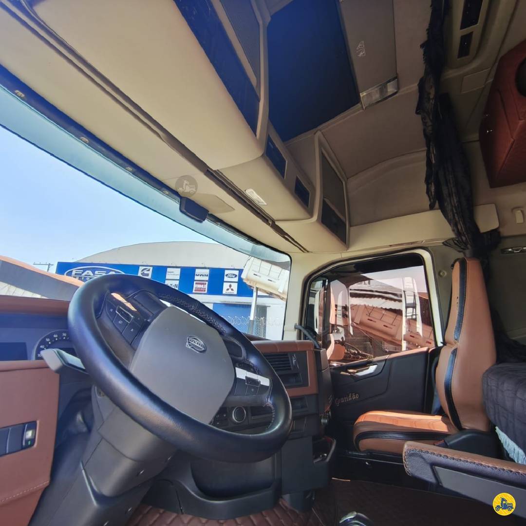 VOLVO FH 460 2017/2018 - Imagem 8