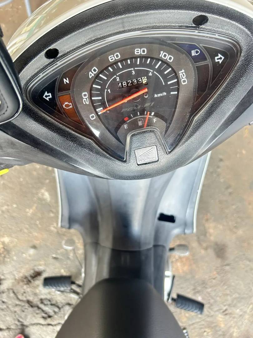 HONDA BIZ 2017 em ótimo estado - Imagem 3