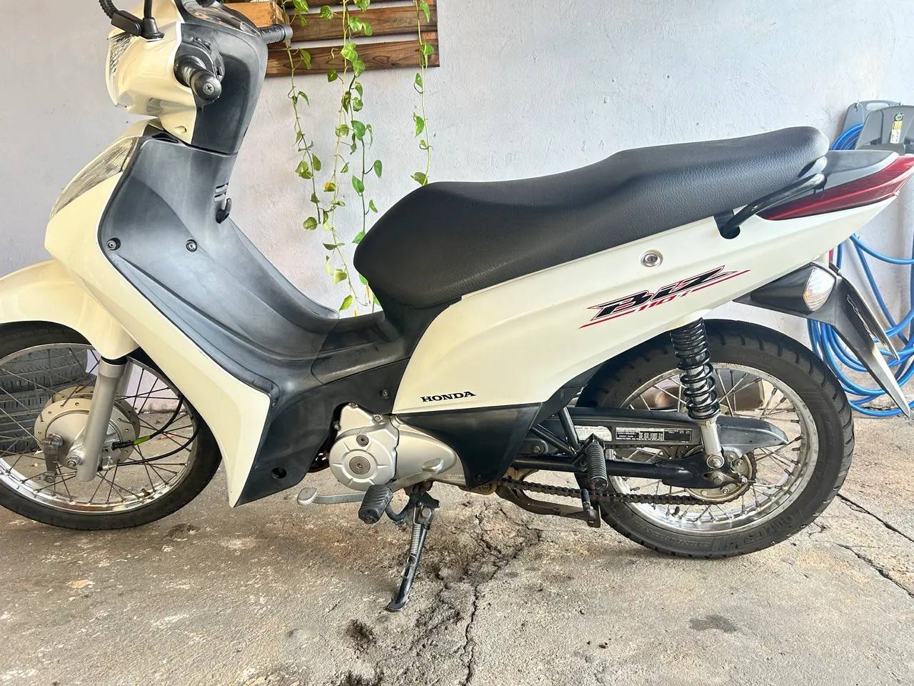 HONDA BIZ 2017 em ótimo estado - Imagem 4