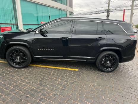 Jeep Commander Overland T270 1.3 TB Flex AUT 2023 - Imagem 1