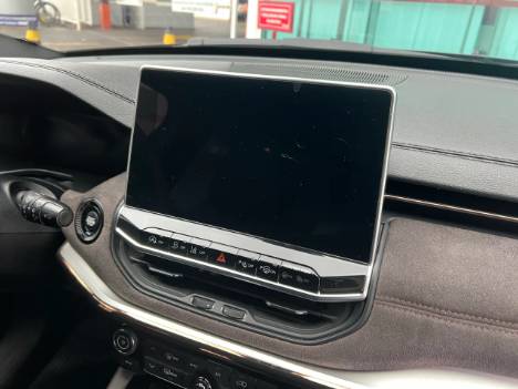 Jeep Commander Overland T270 1.3 TB Flex AUT 2023 - Imagem 8