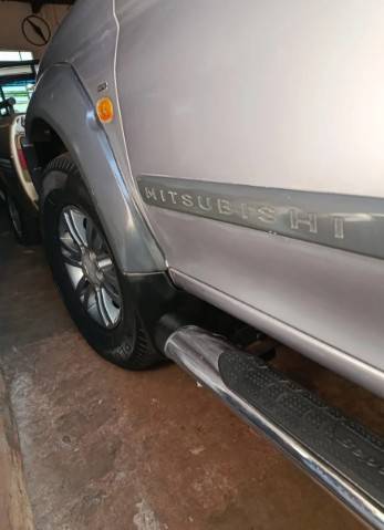 Mitsubishi L200 Outdoor HPE 2.5 4X4 CD T.dies. Aut. 2007 - Imagem 4