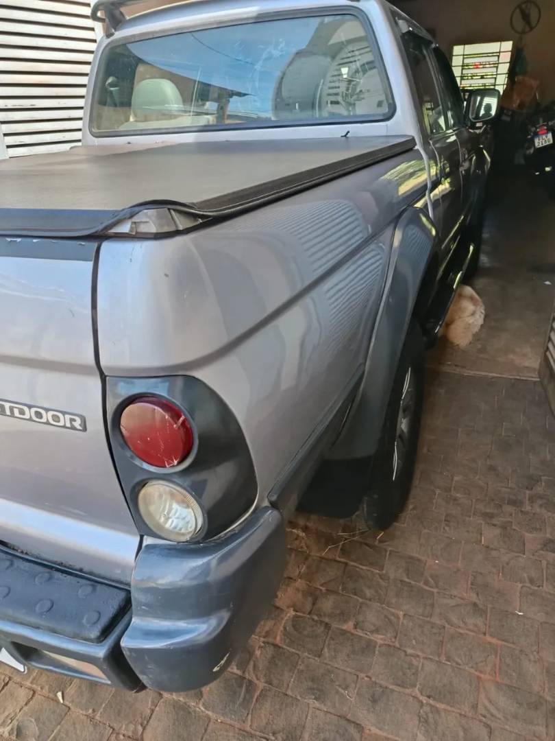 Mitsubishi L200 Outdoor HPE 2.5 4X4 CD T.dies. Aut. 2007 - Imagem 2