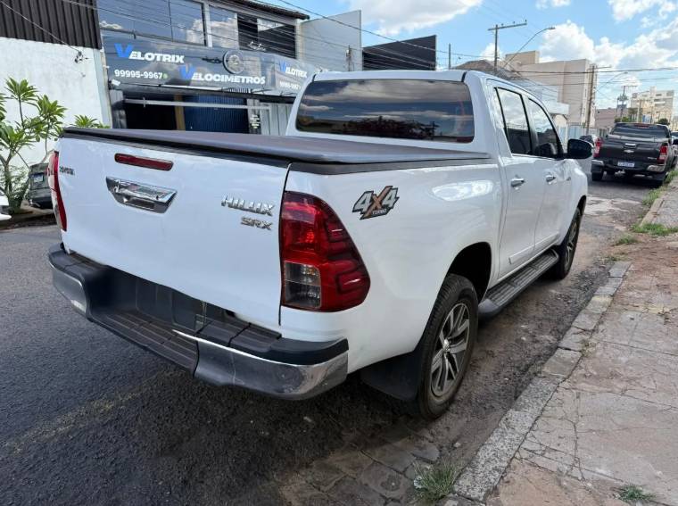 Toyota Hilux CD SRX 4X4 2.8 TDI 16V Diesel Aut. - Imagem 5