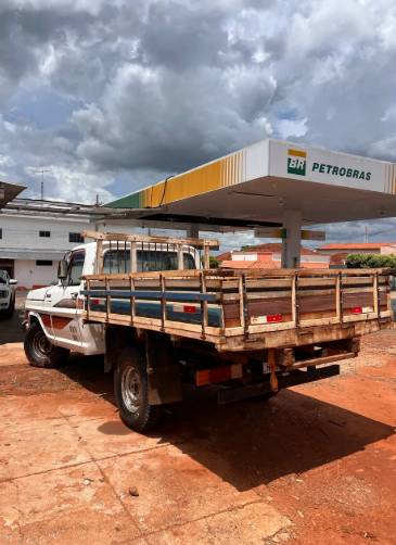 Ford F-1000 S. S. Diesel / S.s. Diesel Turbo 1985 - Imagem 2