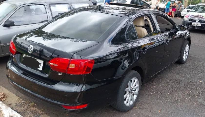 Volkswagen Jetta Comfortline 2.0 T.flex 8V 4P Tipt. 2013 - Imagem 2