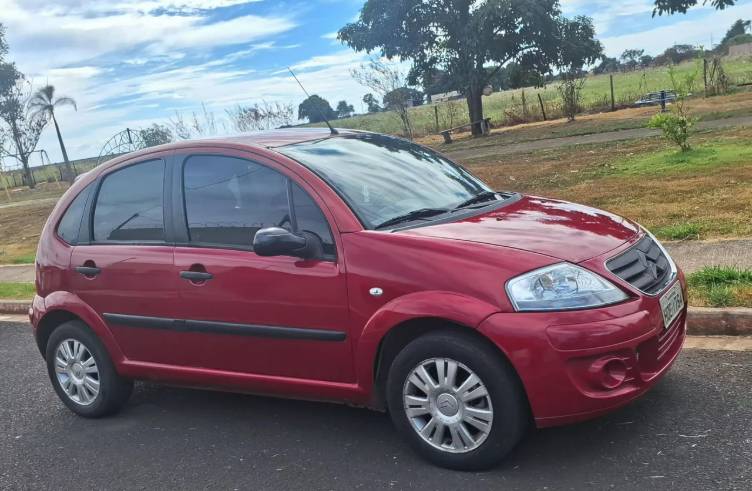 Citroen C3 GLX 1.4/ GLX Sonora 1.4 Flex 8V 5P 2011