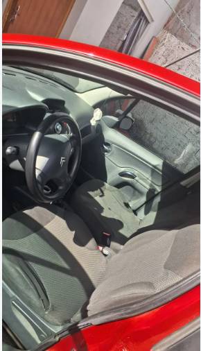 Citroen C3 GLX 1.4/ GLX Sonora 1.4 Flex 8V 5P 2011 - Imagem 3