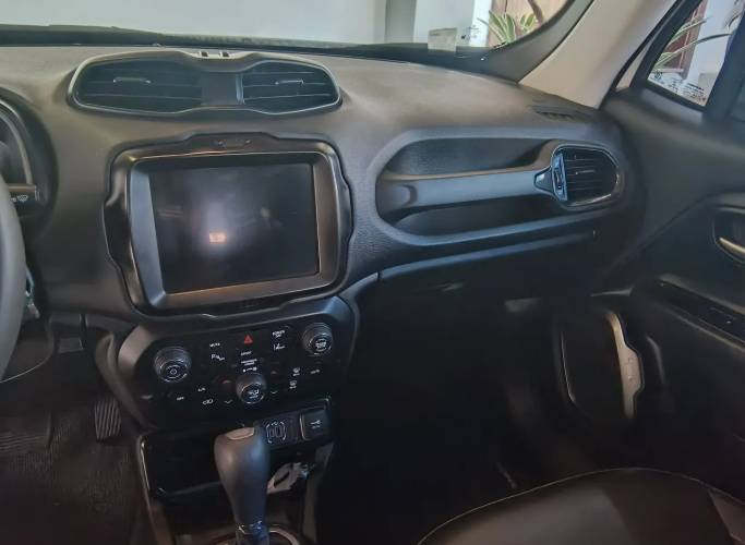 Jeep Renegade Long. T270 1.3 TB 4X2 Flex Aut. 2022 - Imagem 4