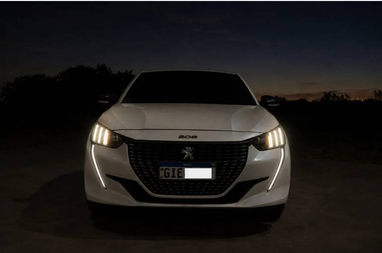 Peugeot 208 Griffe 1.6 Flex 16V 5P Aut. 2023 - Imagem 1