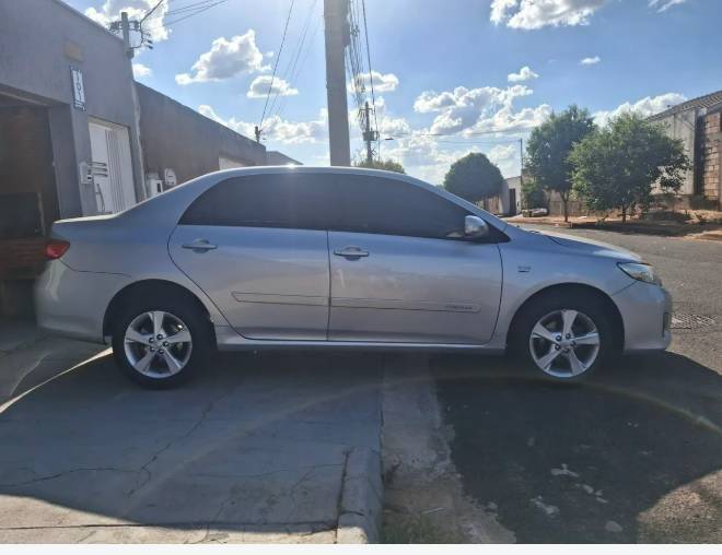 Toyota Corolla XEI 2.0 Flex 16V Aut. 2014 - Imagem 1