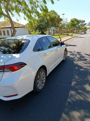 Toyota Corolla XEI 2.0 Flex 16V Aut. 2023 - Imagem 9