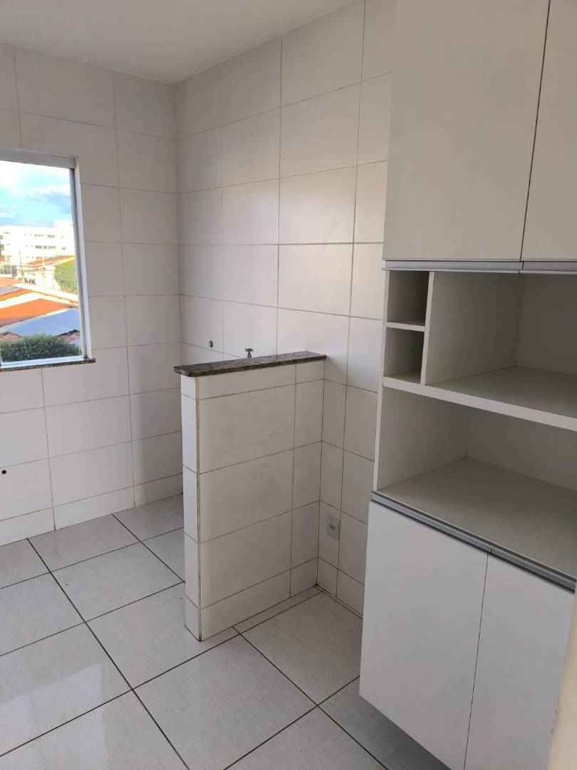 Apartamento pra alugar no bairro Carajás, ótima localização! - Imagem 3