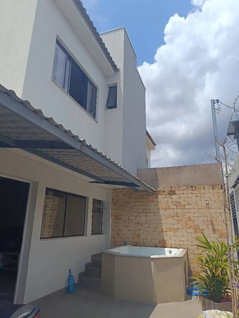 Casa Mobiliada 2/4 | Jacuzzi | Churrasqueira | Porteira Fechada | R$ 5