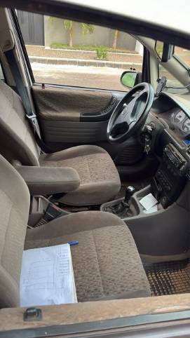Chevrolet Zafira Elegance 2.0 MPFI Flexpower 8V 5P 2005 - Imagem 3