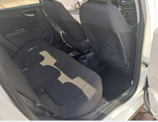 Fiat Grand Siena Attrac. 1.4 EVO F.flex 8V 2016 - Imagem 8