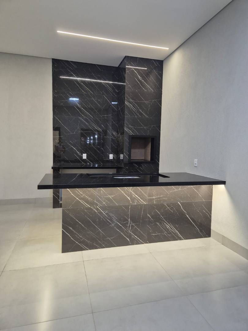 Casa muito ampla e segura... - Imagem 6