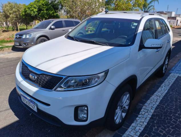Kia Motors Sorento 2.4 16V 4X2 Aut. 2015 - Imagem 2
