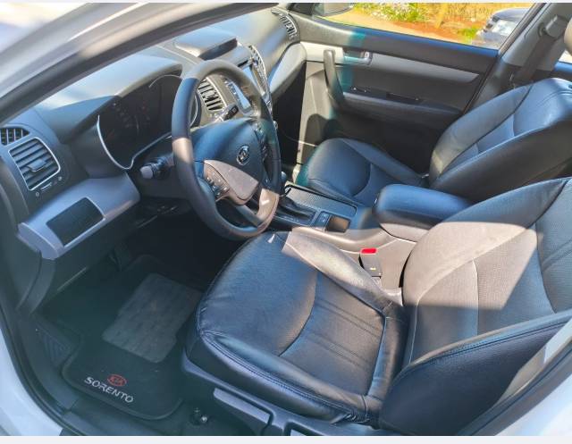 Kia Motors Sorento 2.4 16V 4X2 Aut. 2015 - Imagem 5
