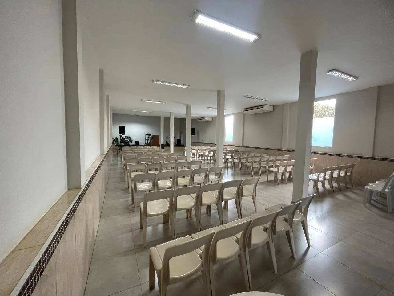 Alugo Imóvel Comercial 200 m² - Bairro São Jorge - Imagem 2
