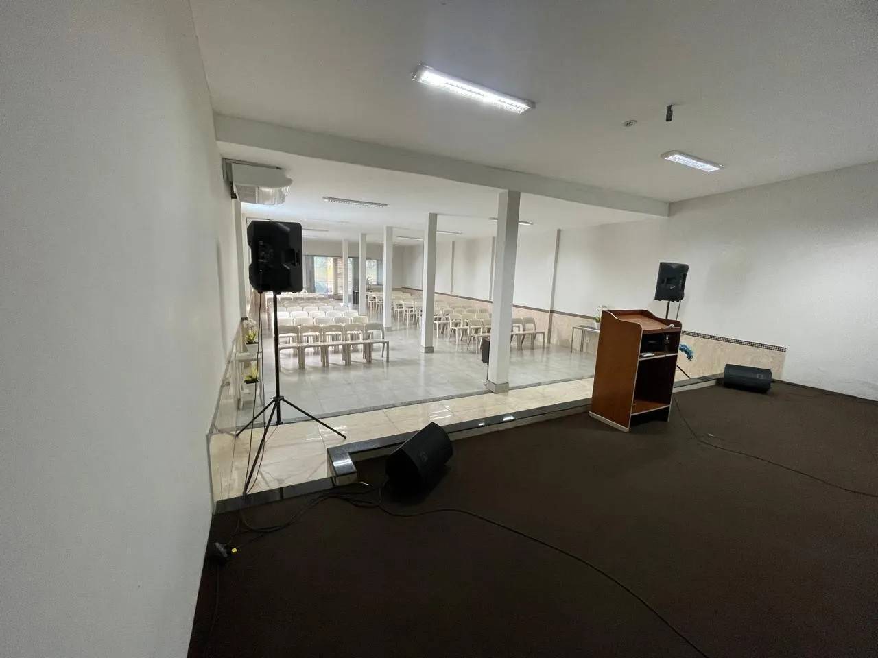 Alugo Imóvel Comercial 200 m² - Bairro São Jorge - Imagem 4