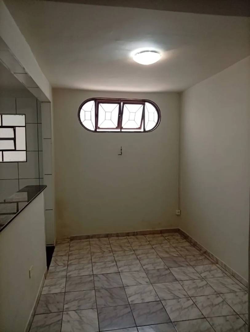 Casa entre UFU e Prefeitura - Imagem 2