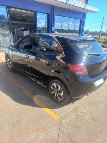 Chevrolet Onix Hatch LT 1.0 8V Flex Power Mec. 4P 2015