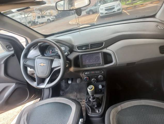 Chevrolet Onix Hatch LT 1.0 8V Flex Power Mec. 4P 2015 - Imagem 7