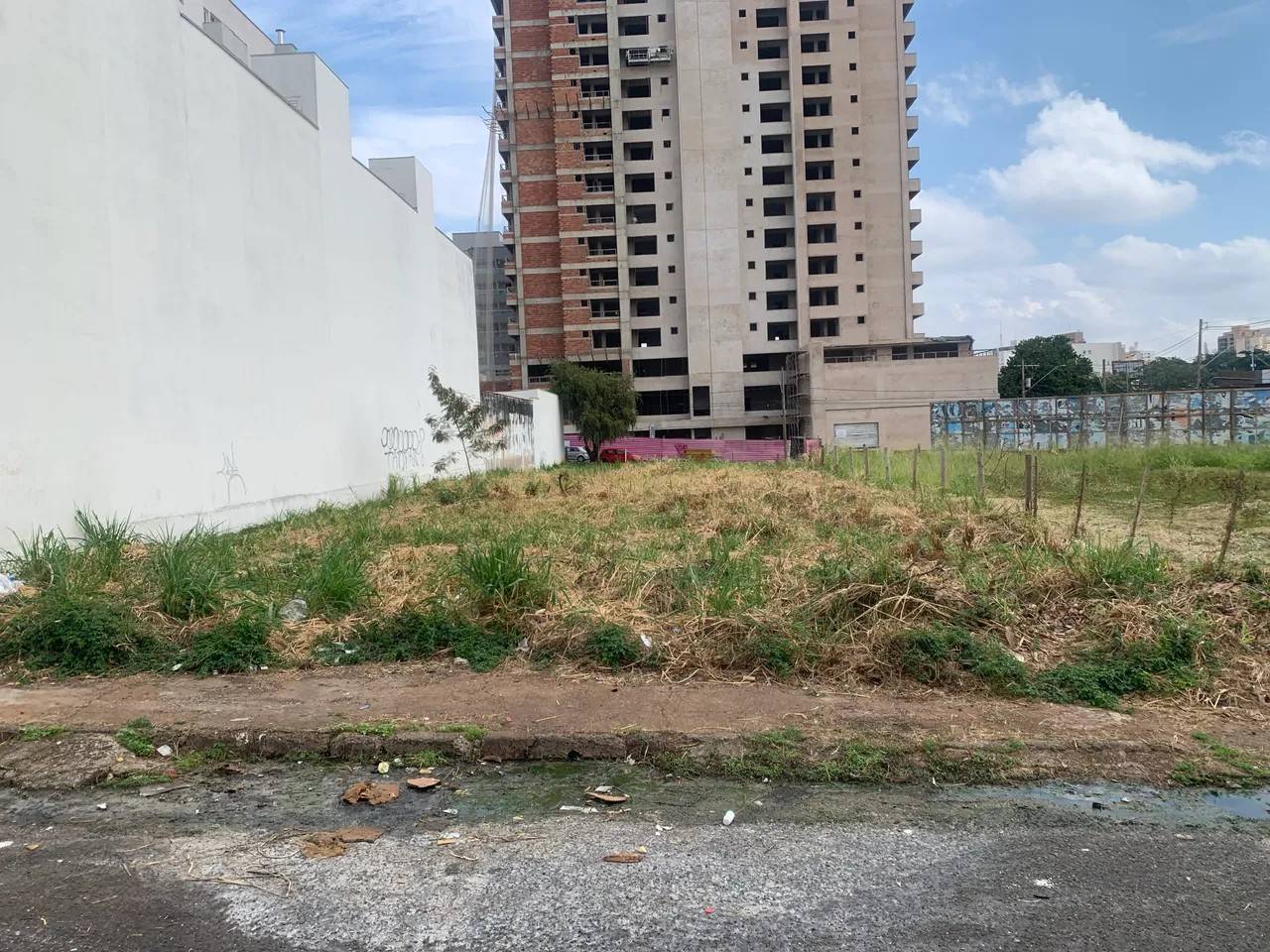 TERRENO PARA VENDA OU LOCAÇÃO COM ÓTIMA LOCALIZAÇÃO e 560m2 - Imagem 3