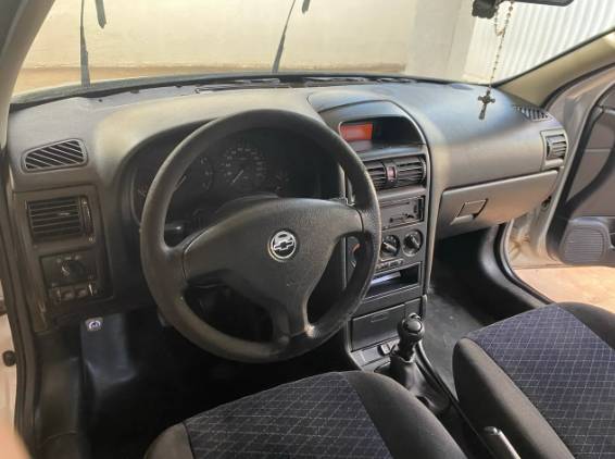 Chevrolet Astra 2.0/ CD/ Sunny/ GLS 2.0 8V 3P 2000 - Imagem 7