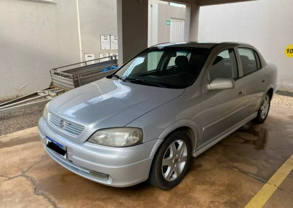 Chevrolet Astra 2.0/ CD/ Sunny/ GLS 2.0 8V 3P 2000 - Imagem 2