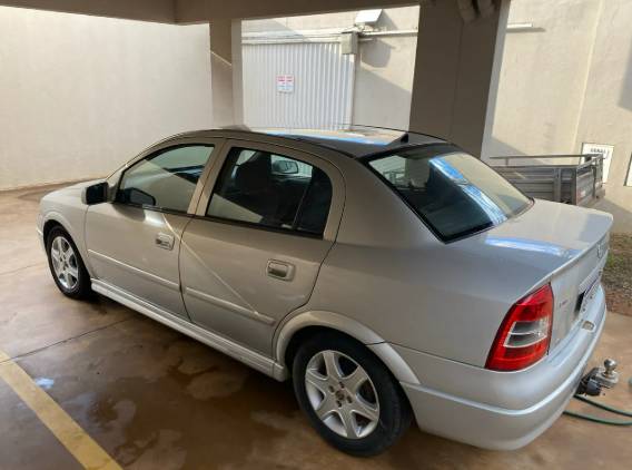 Chevrolet Astra 2.0/ CD/ Sunny/ GLS 2.0 8V 3P 2000 - Imagem 3