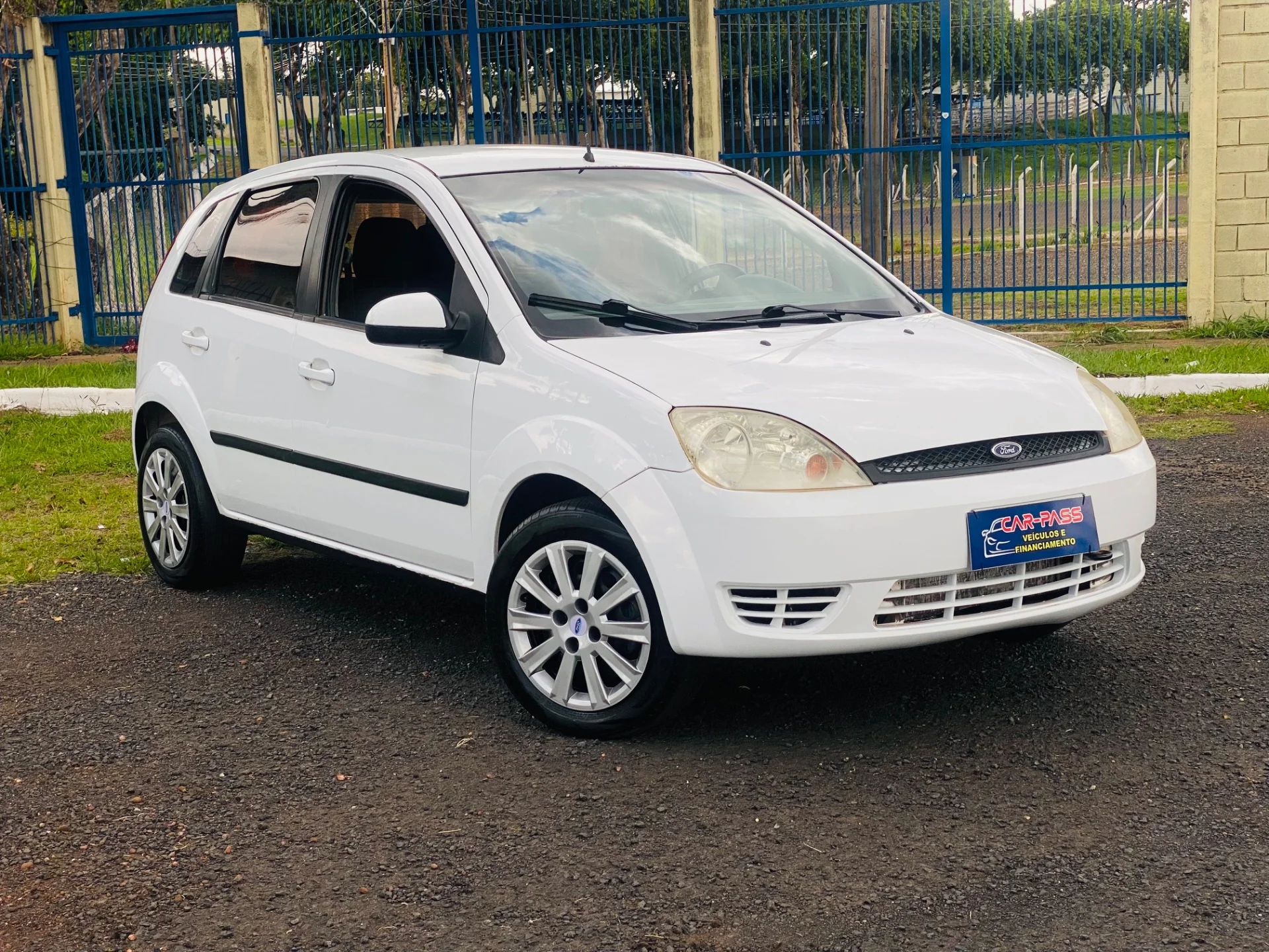 FORD FIESTA 1.0 MPI PERSONNALITÉ 8V GASOLINA 4P MANUAL - Imagem 3
