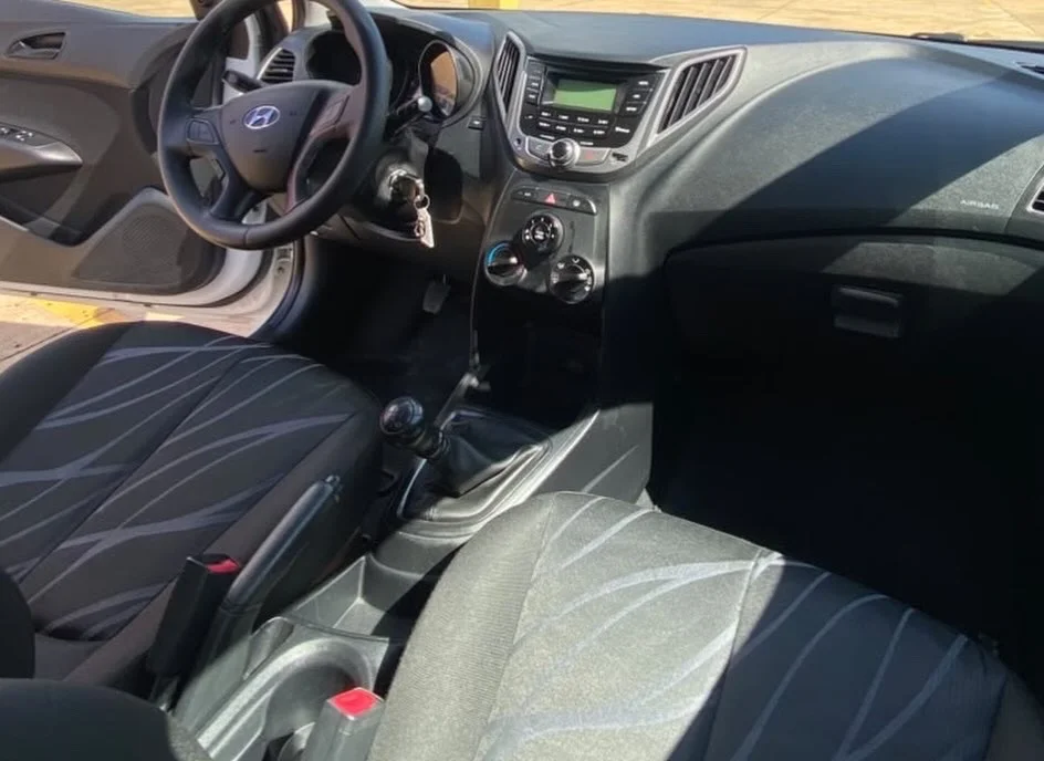 HYUNDAI HB20S 1.0 COMFORT PLUS 12V FLEX 4P MANUAL - Imagem 8