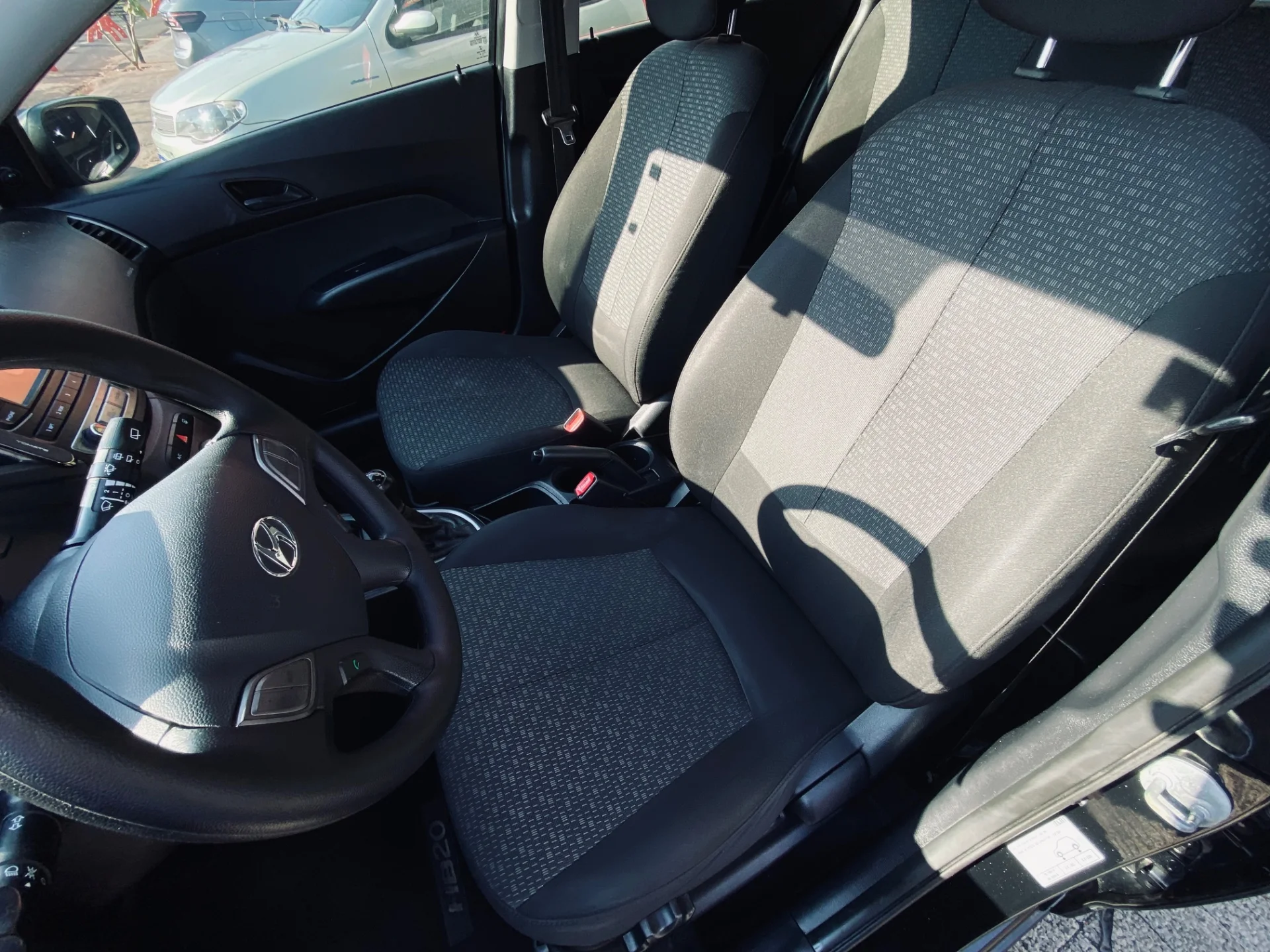 HYUNDAI HB20 1.0 COMFORT 12V FLEX 4P MANUAL - Imagem 8