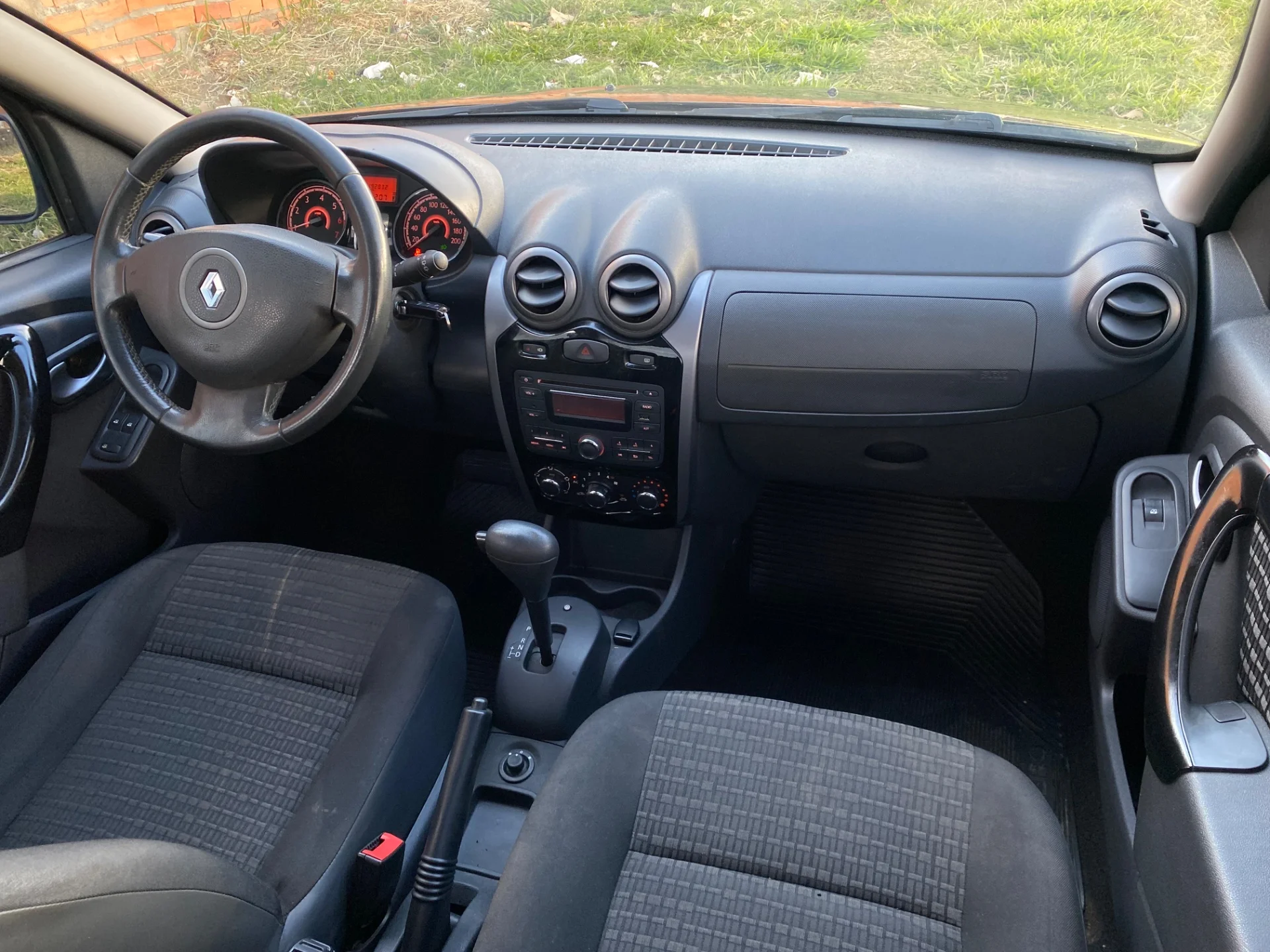 RENAULT SANDERO 1.6 PRIVILÉGE 16V FLEX 4P AUTOMÁTICO - Imagem 6