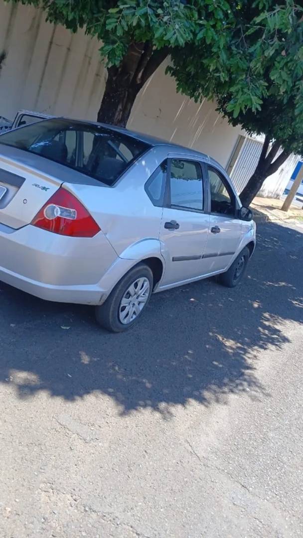 Ford Fiesta Sedan 1.0 8V Flex 4P 2008